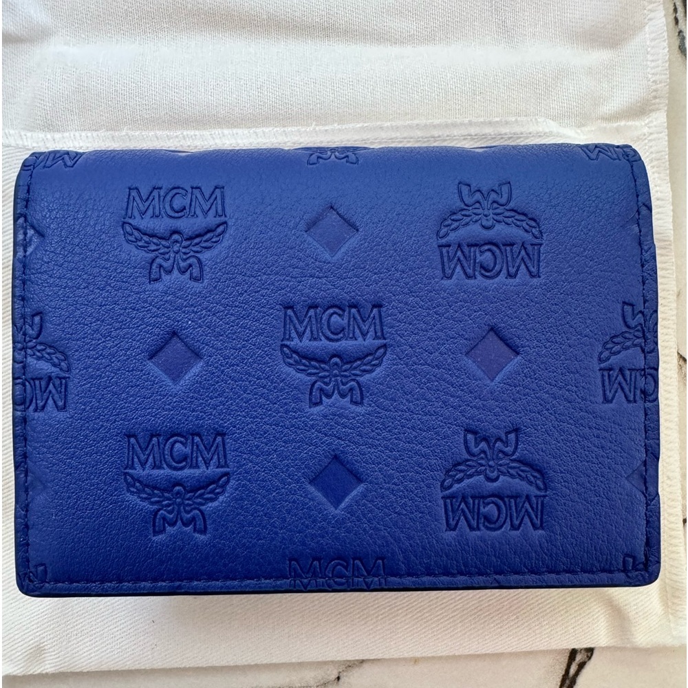 BNWT MCM bifold and card holder wallet-PRISTINE